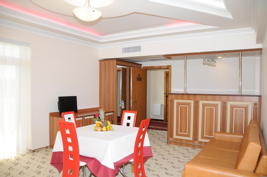 River Side Hotel Mingachevir Room photo