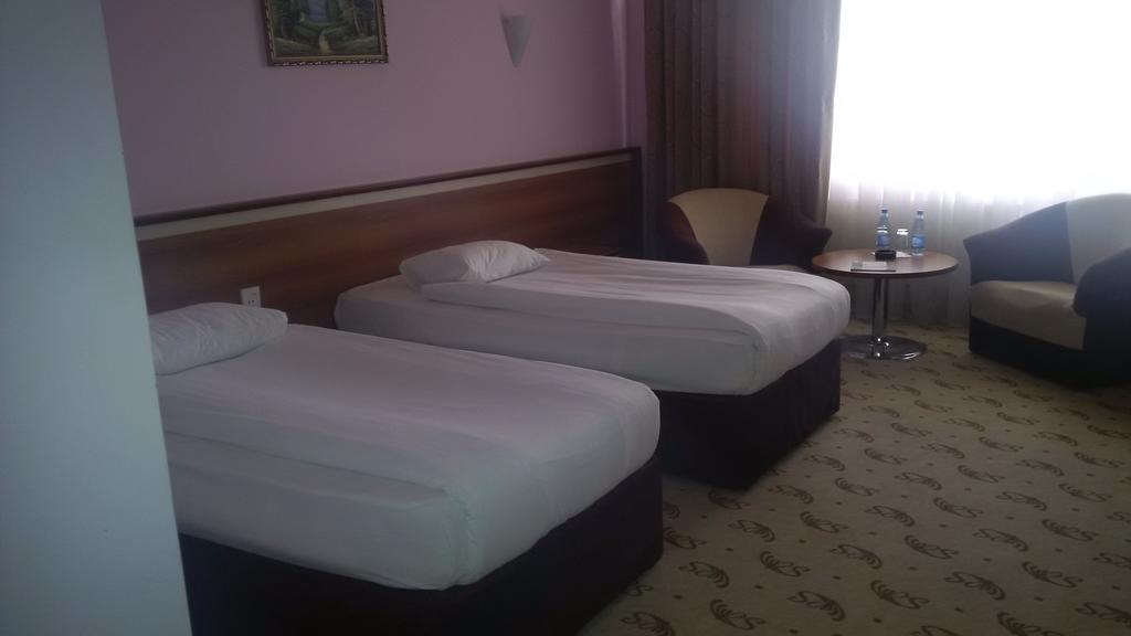 River Side Hotel Mingachevir Room photo