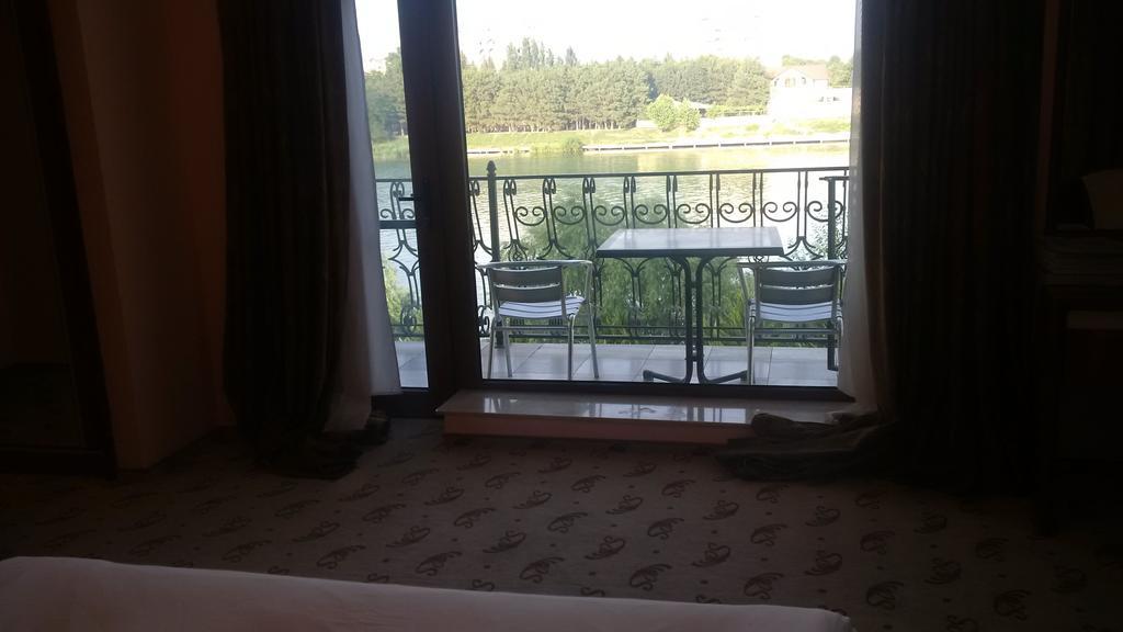 River Side Hotel Mingachevir Room photo