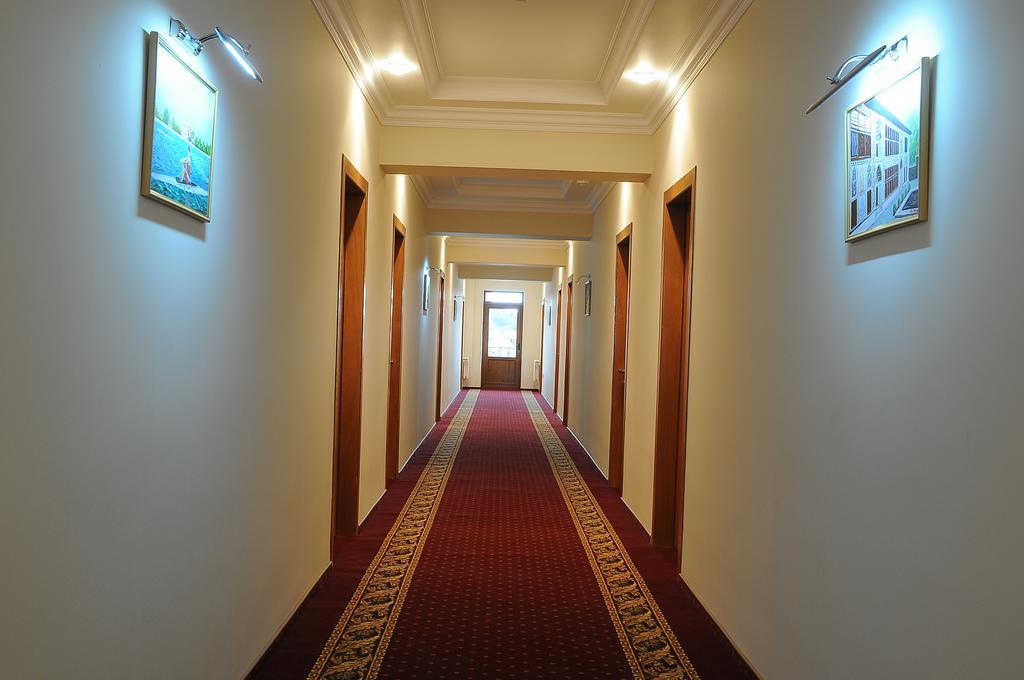 River Side Hotel Mingachevir Exterior photo